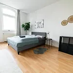 Fullhouse - - L10 Magdeburg