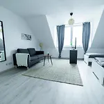 Fullhouse - - L10 * Magdeburgo