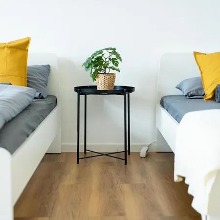 Apartment Fullhouse - - L10 Magdeburg