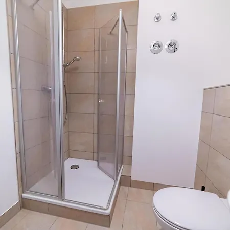 Fullhouse - - L10 * Magdeburgo