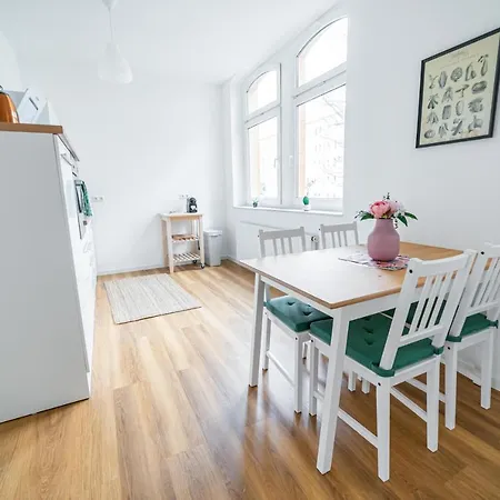Apartment Fullhouse - - L10 Magdeburg