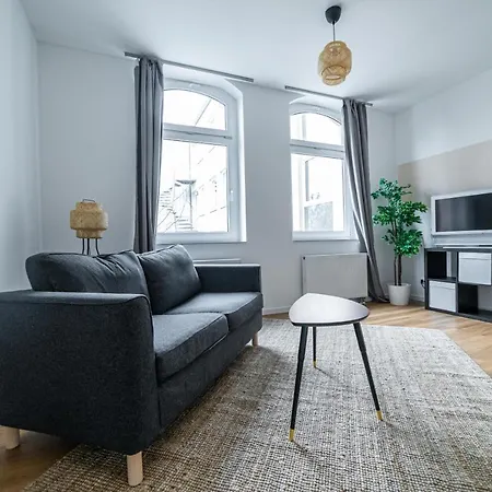 Apartment Fullhouse - - L10 Magdeburg