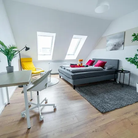 Fullhouse - - L10 Apartment Magdeburg
