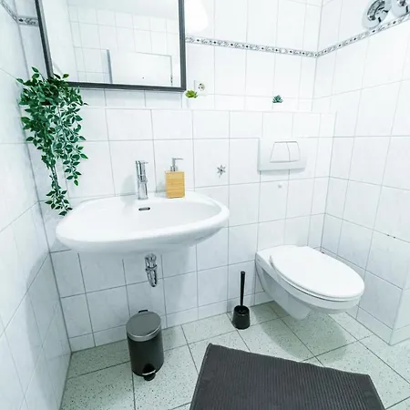 Fullhouse - - L10 Appartement *