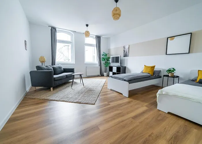 Fullhouse - - L10 Apartman