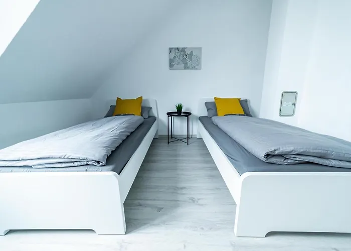 Fullhouse - - L10 Apartman