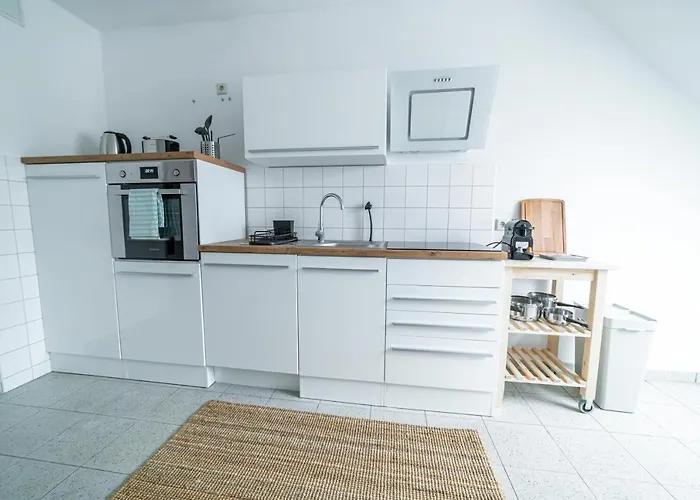 Fullhouse - - L10 * Magdeburg